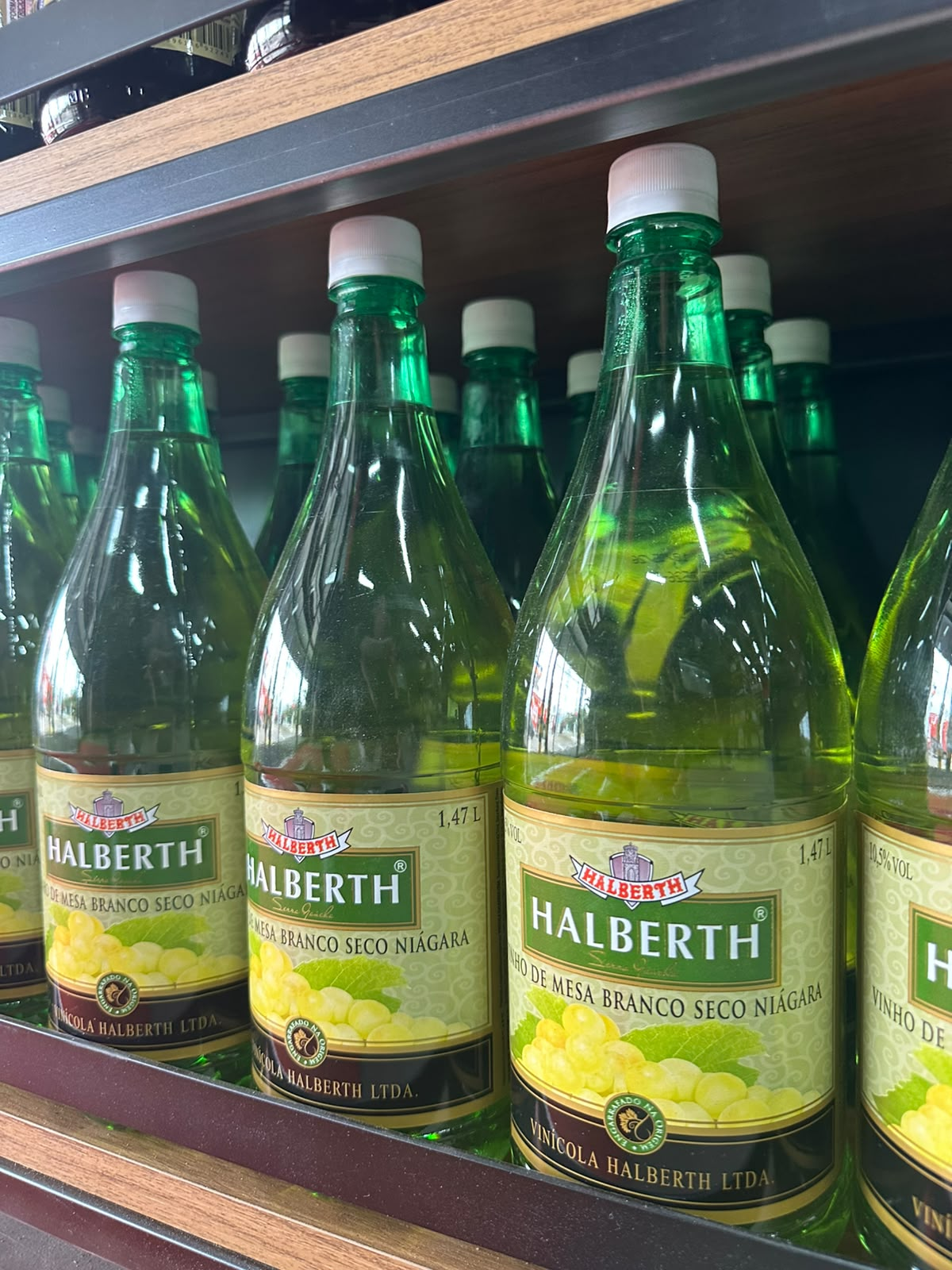 Vinho de Mesa Branco Seco Niágara Halberth 1,47L