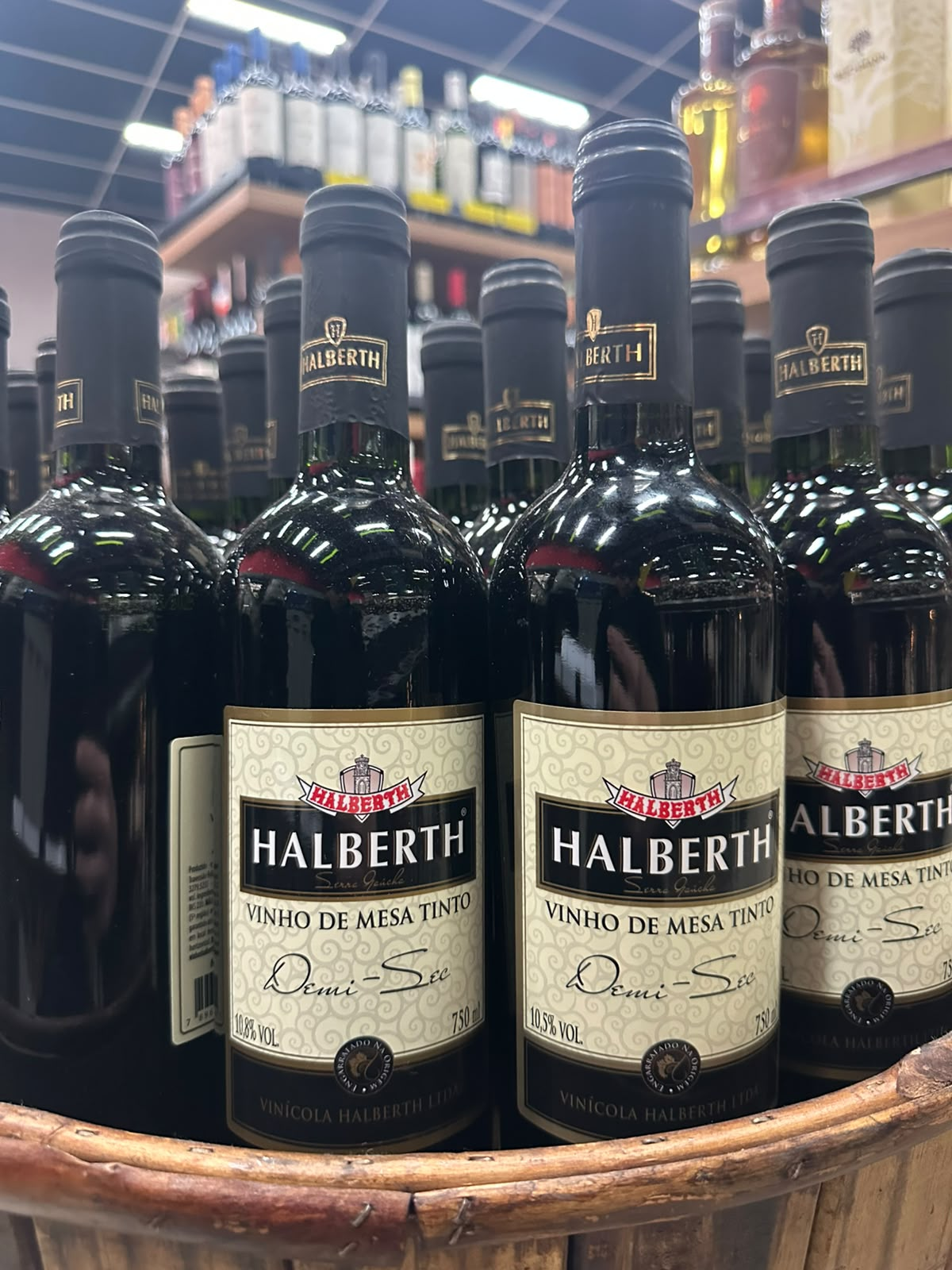 Vinho de Mesa Tinto Demi-Sec Halberth 750ml
